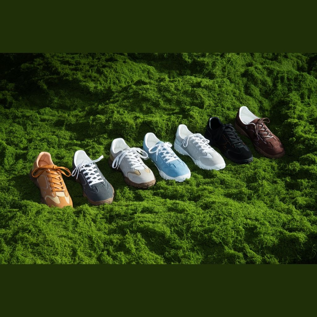 Bộ sưu tập Sneaker Roots & Essence
