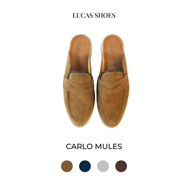 Đôi giày Lucas Carlo Mules màu nâu da lộn, thiết kế slip-on hở gót, quai penny loafer, phong cách tối giản hiện đại.