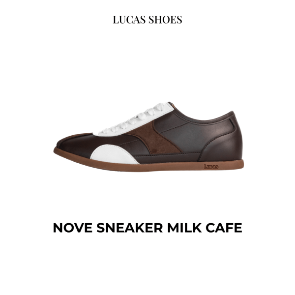 Sneaker Lucas da nâu đậm kết hợp da lộn nâu và da trắng, dây buộc trắng, đế cao su nâu nhạt có chữ “Lucas” dập nổi, thiết kế thấp gọn phong cách casual.
